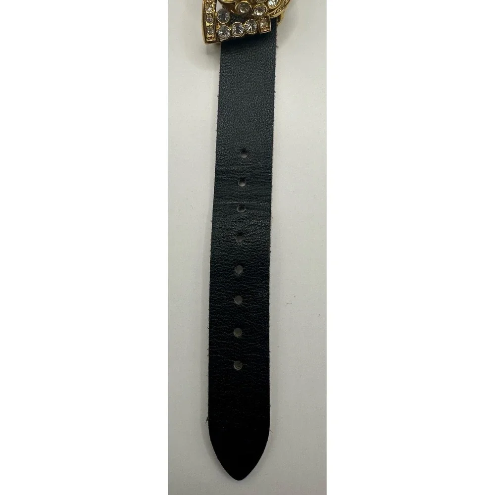 Victoria Wieck Womens Gold Tone B7712 Watch New Battery 8.25